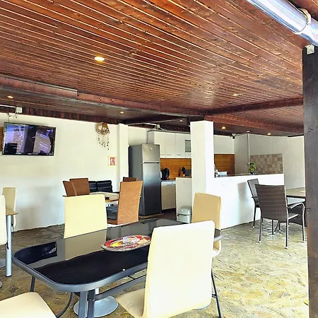 招待所 Casa Costa 科斯蒂内什蒂